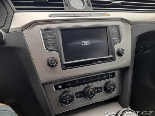 Volkswagen Passat 2,0 TDI 110 KW 2X PNEU SK 2015