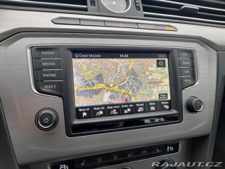 Volkswagen Passat 2,0 TDI 110 KW 2X PNEU SK 2015