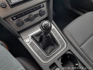 Volkswagen Passat 2,0 TDI 110 KW 2X PNEU SK 2015