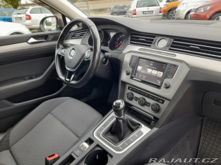 Volkswagen Passat 2,0 TDI 110 KW 2X PNEU SK 2015
