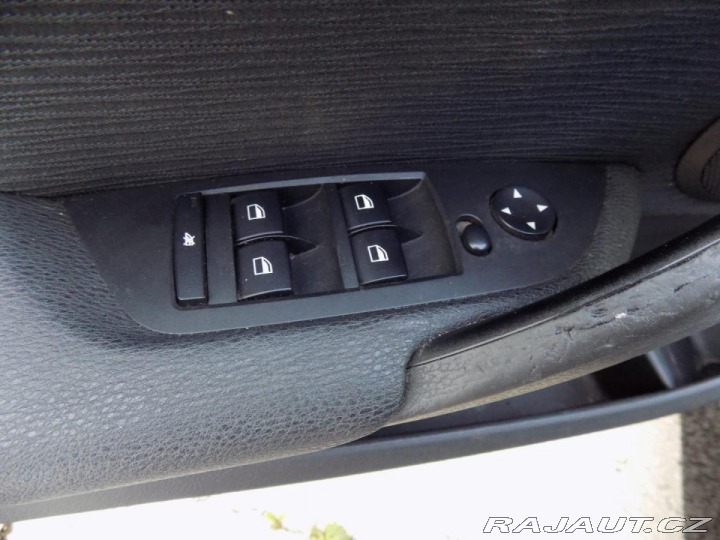 BMW X1 2.0d/NAVI/Bi-xenon/ 2011