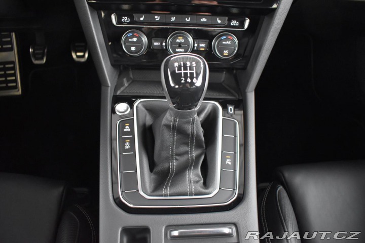 Volkswagen Passat 2.0 TDI*REZERVACE* 2020