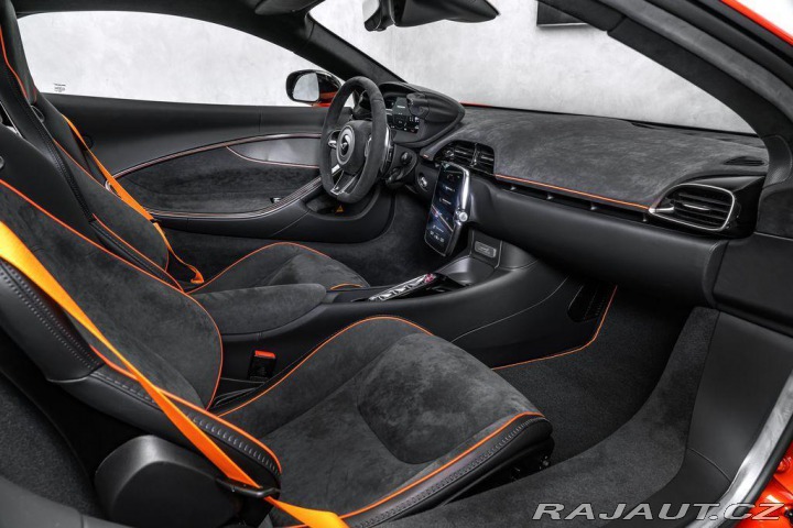 McLaren Ostatní modely Artura Performance 2024