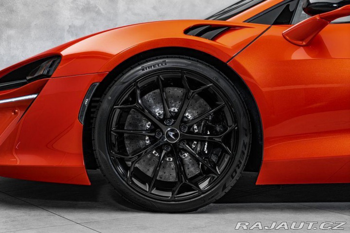 McLaren Ostatní modely Artura Performance 2024