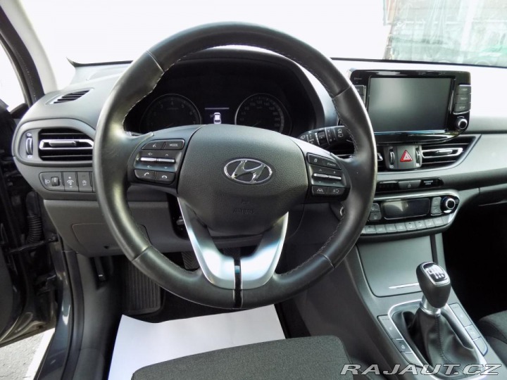 Hyundai i30 1.0T-GDI/Essential/ 2022