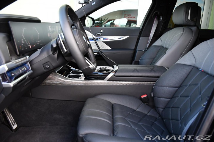 BMW 7 740xd CRYSTAL 5L-ZÁRUKA B 2024