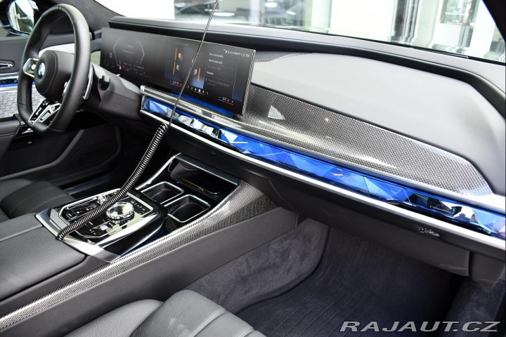 BMW 7 740xd CRYSTAL 5L-ZÁRUKA B 2024