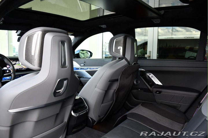BMW 7 740xd CRYSTAL 5L-ZÁRUKA B 2024