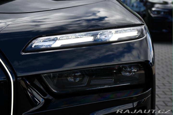 BMW 7 740xd CRYSTAL 5L-ZÁRUKA B 2024