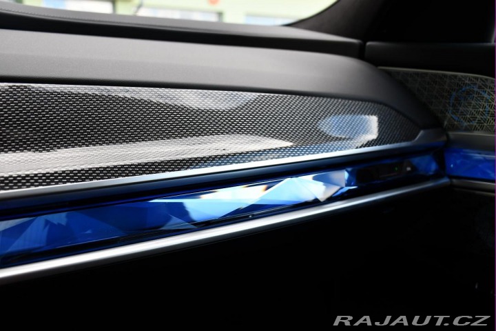 BMW 7 740xd CRYSTAL 5L-ZÁRUKA B 2024