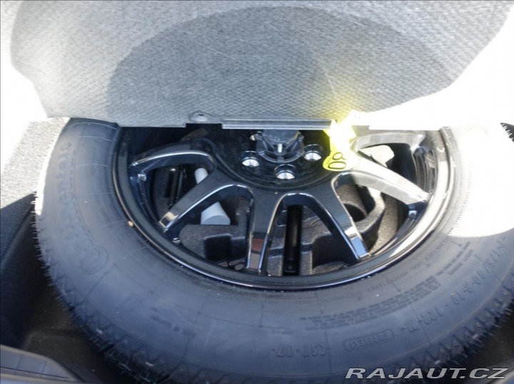 Land Rover Range Rover Velar 2,0 D240 R-Dynamic,2Maj,Č 2018