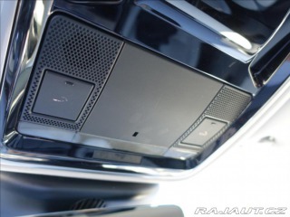 Land Rover Range Rover Velar 2,0 D240 R-Dynamic,2Maj,Č 2018