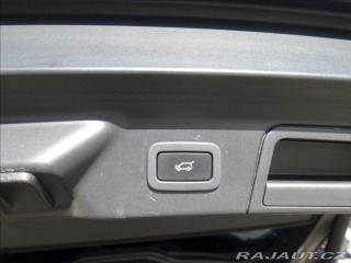 Land Rover Range Rover Velar 2,0 D240 R-Dynamic,2Maj,Č 2018