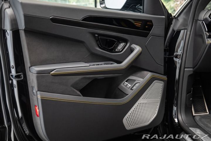 Lamborghini Urus SE 1800