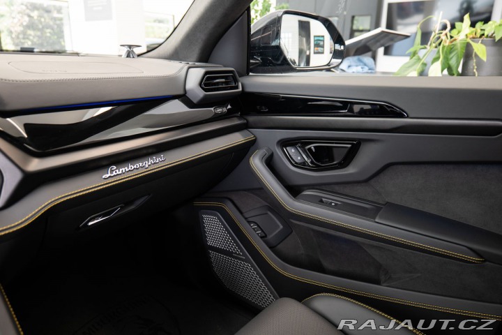 Lamborghini Urus SE 1800