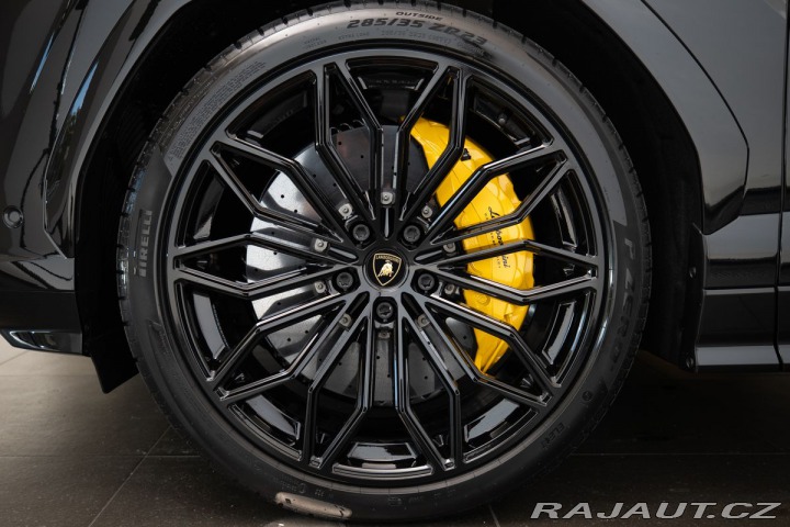 Lamborghini Urus SE 1800