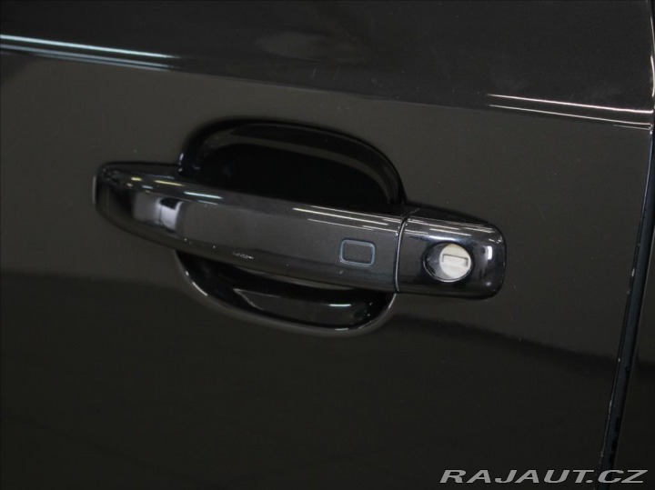 Audi RS5 4,2 V8 331kW B&O 1.ma 2011
