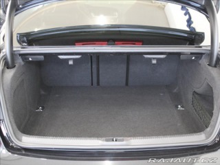 Audi RS5 4,2 V8 331kW B&O 1.ma 2011