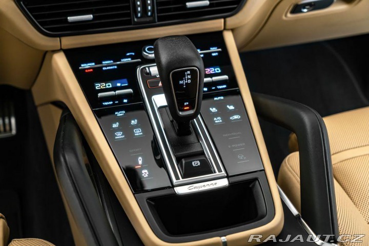 Porsche Cayenne Turbo, Sport design, PDCC 2019