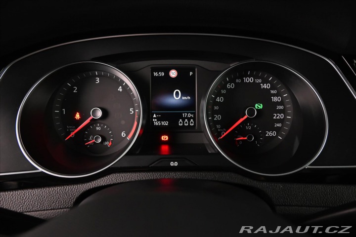Volkswagen Passat 2,0 TDi 110kW DSG Busines 2022