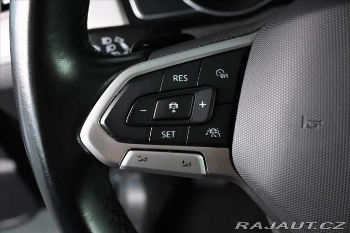Volkswagen Passat 2,0 TDi 110kW DSG Busines 2022