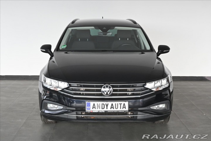 Volkswagen Passat 2,0 TDi 110kW DSG Busines 2022