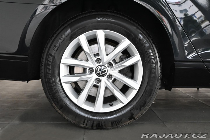 Volkswagen Passat 2,0 TDi 110kW DSG Busines 2022