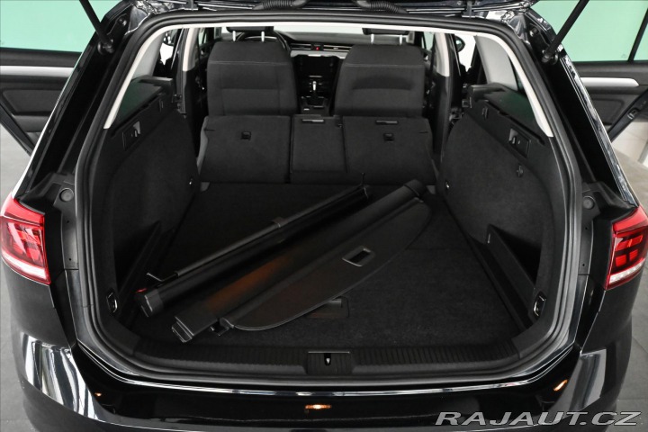 Volkswagen Passat 2,0 TDi 110kW DSG Busines 2022