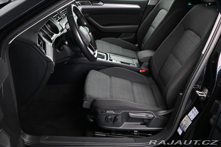 Volkswagen Passat 2,0 TDi 110kW DSG Busines 2022