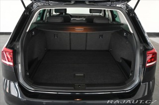 Volkswagen Passat 2,0 TDi 110kW DSG Busines 2022