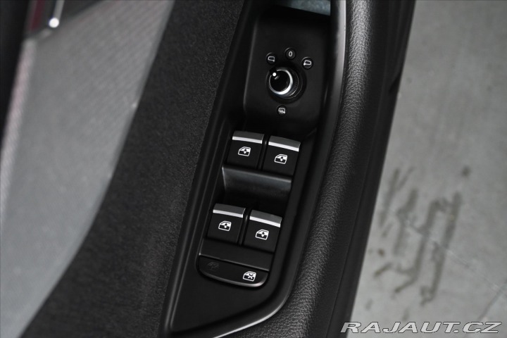 Audi A4 2,0 TDI 140 kW AT/7 NAVI 2019
