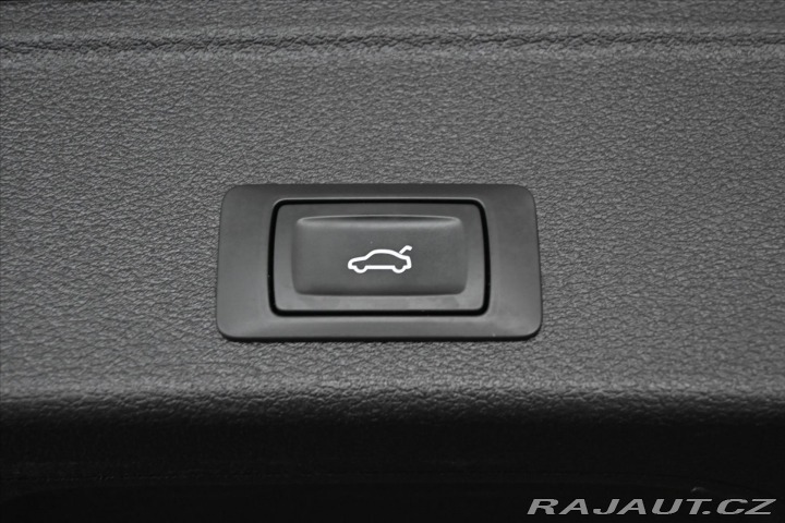 Audi A4 2,0 TDI 140 kW AT/7 NAVI 2019