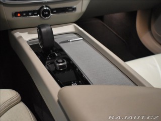 Volvo S60 2,0 B4 FWD Plus Dark Bezk 2022