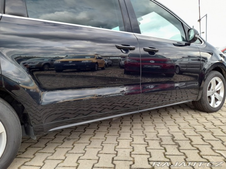 Volkswagen Sharan 2,0 TDI 103 KW AC STK 2011