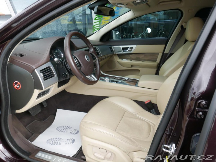 Jaguar XF 3,0 V6 REZERVACE 2013