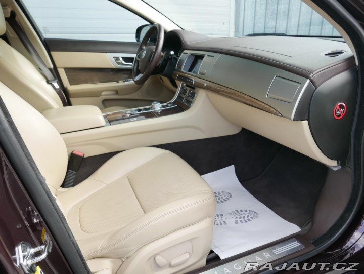 Jaguar XF 3,0 V6 REZERVACE 2013