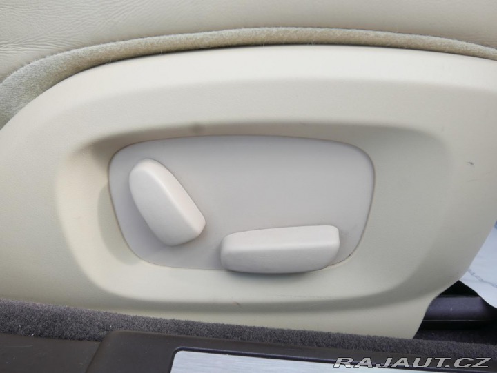 Jaguar XF 3,0 V6 REZERVACE 2013