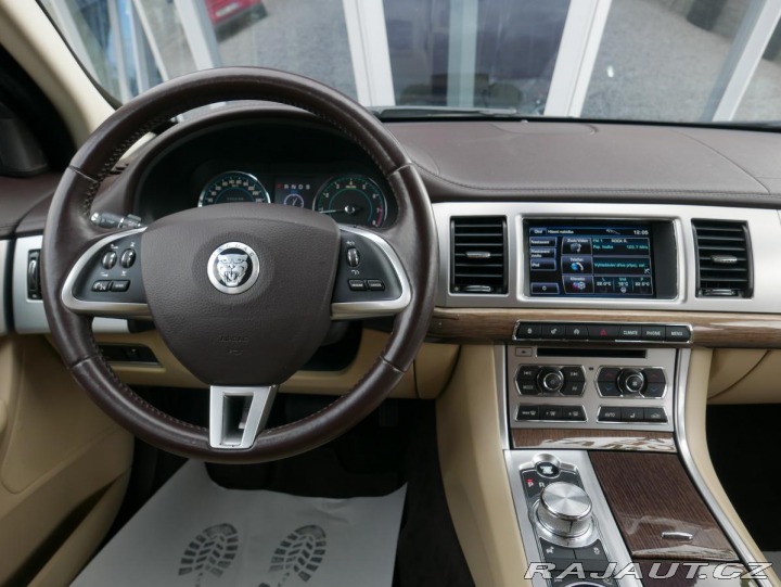 Jaguar XF 3,0 V6 REZERVACE 2013