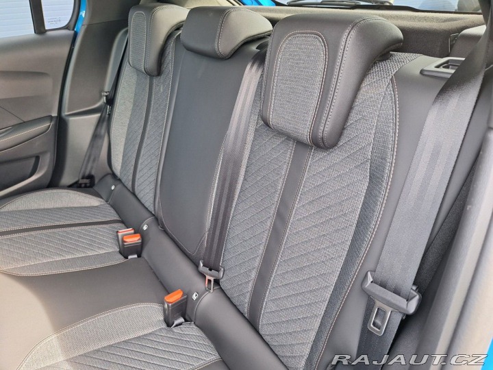 Peugeot 208 208 ALLURE PureTech 100 M 2025
