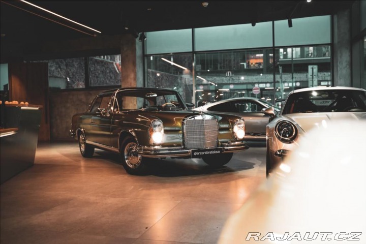 Mercedes-Benz Ostatní modely BR 250 SE/C COUPE, 1966, 1800