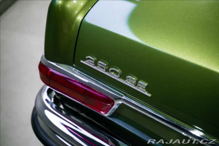 Mercedes-Benz Ostatní modely BR 250 SE/C COUPE, 1966, 1800