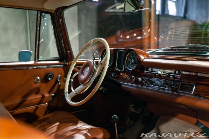 Mercedes-Benz Ostatní modely BR 250 SE/C COUPE, 1966, 1800