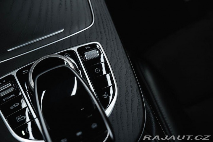 Mercedes-Benz E 4MATIC kupé, AMG Line, BU 2017
