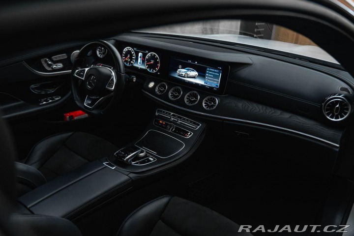 Mercedes-Benz E 4MATIC kupé, AMG Line, BU 2017