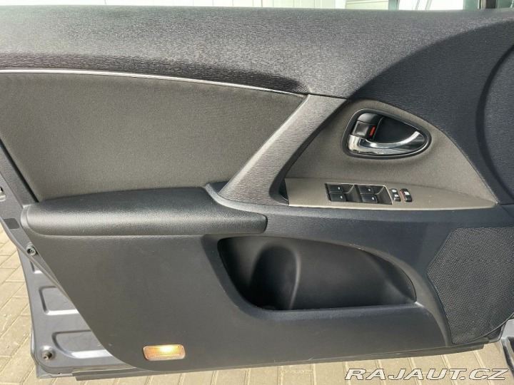 Toyota Avensis 1,8i 108kW Valvematic LUN 2009