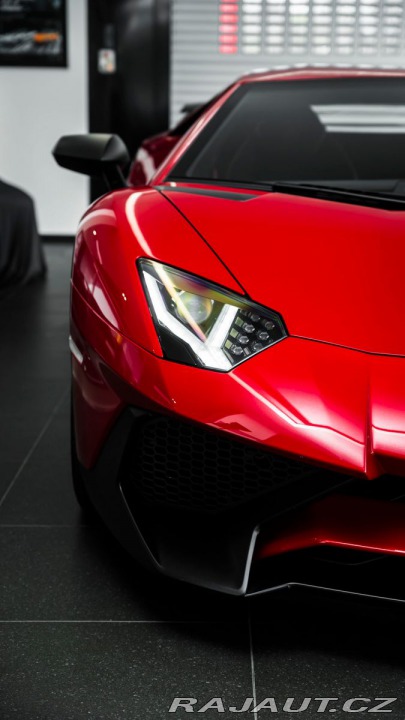 Lamborghini Aventador SuperVeloce Coupé / 1600 2017
