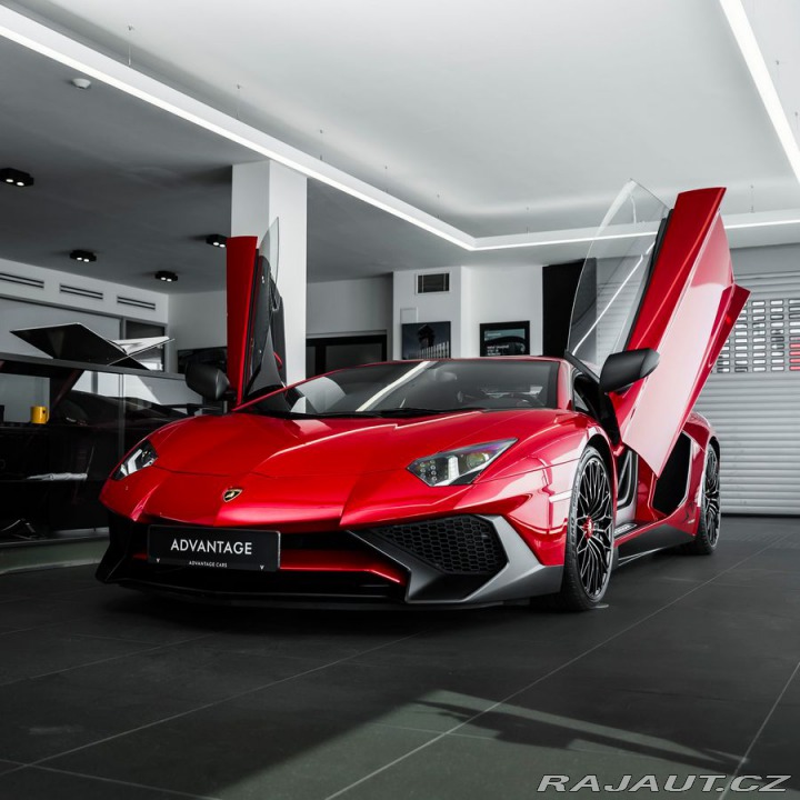 Lamborghini Aventador SuperVeloce Coupé / 1600 2017