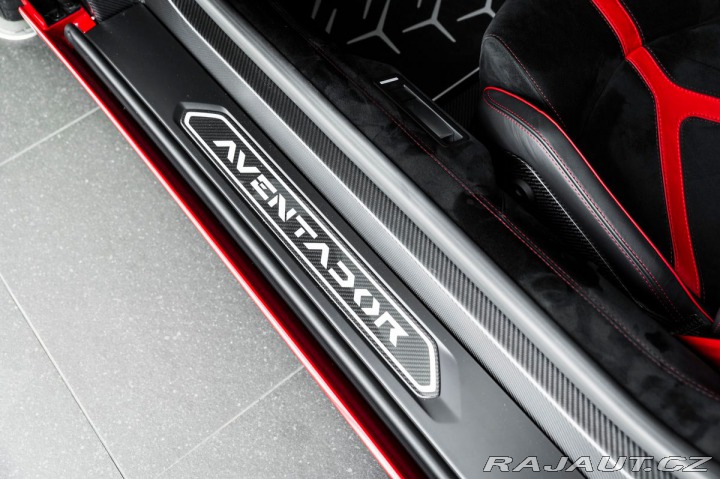 Lamborghini Aventador SuperVeloce Coupé / 1600 2017