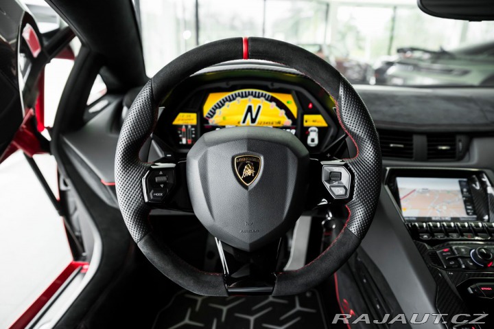 Lamborghini Aventador SuperVeloce Coupé / 1600 2017