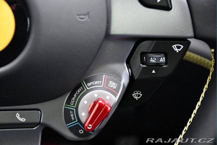 Ferrari Ostatní modely GTC4 Lusso V12 DCT P-DISPLAY LIFT 14 2018